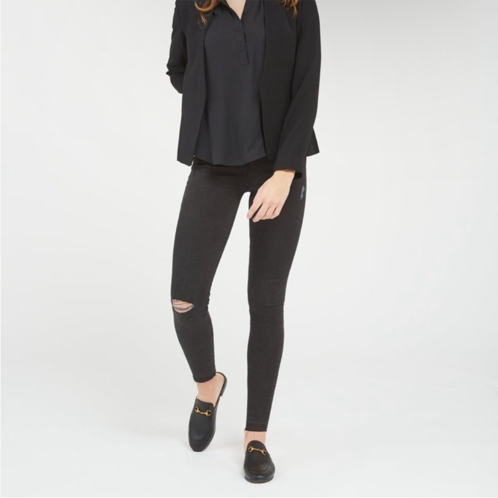 Spanx NWT Black Vintage Distressed Ankle Skinny Jeans